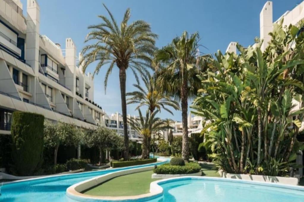 Beachside In Center Of * Marbella